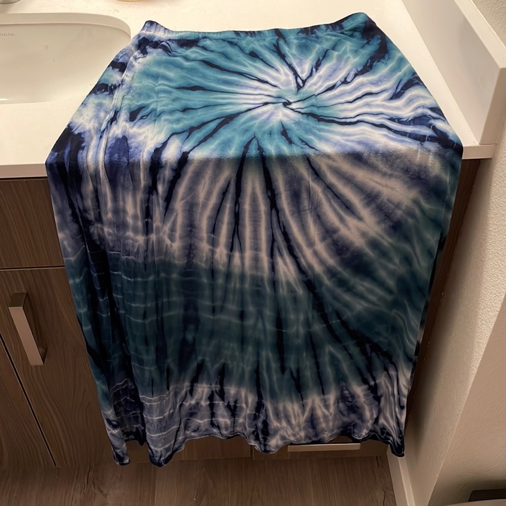 Tryst Tie Die Maxi Skirt - Size L